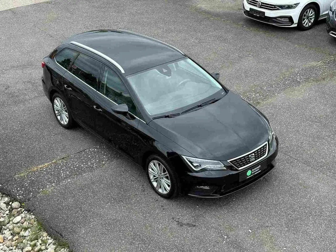 Photo 1 : Seat Leon 2017 Petrol