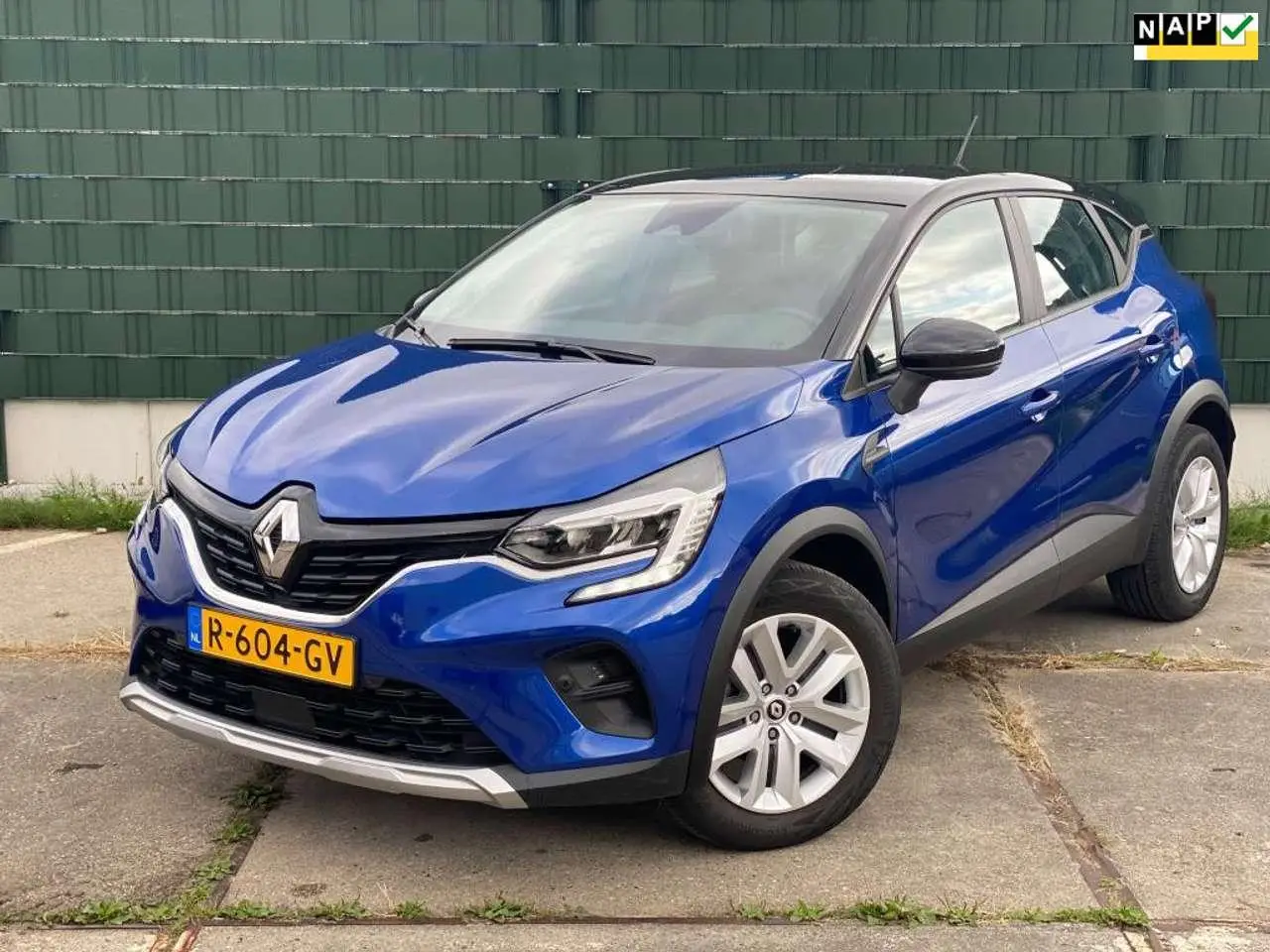 Photo 1 : Renault Captur 2022 Essence