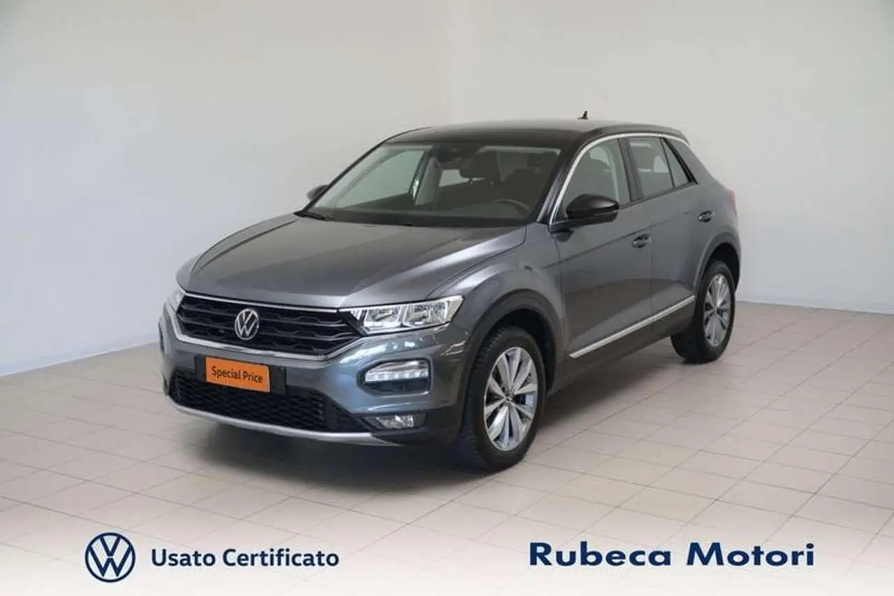 Photo 1 : Volkswagen T-roc 2018 Petrol