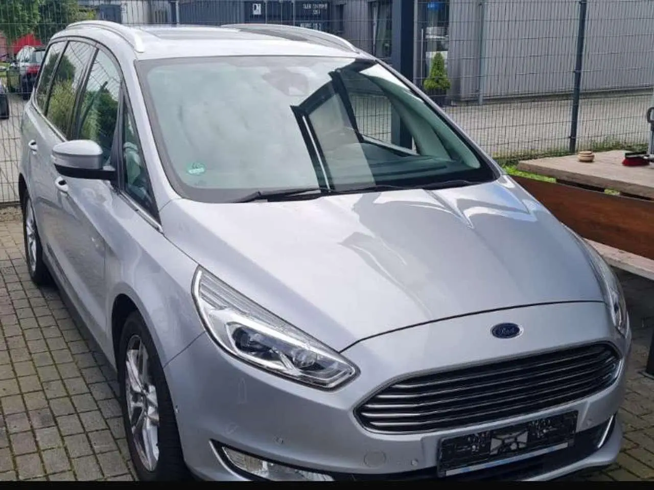 Photo 1 : Ford Galaxy 2018 Petrol