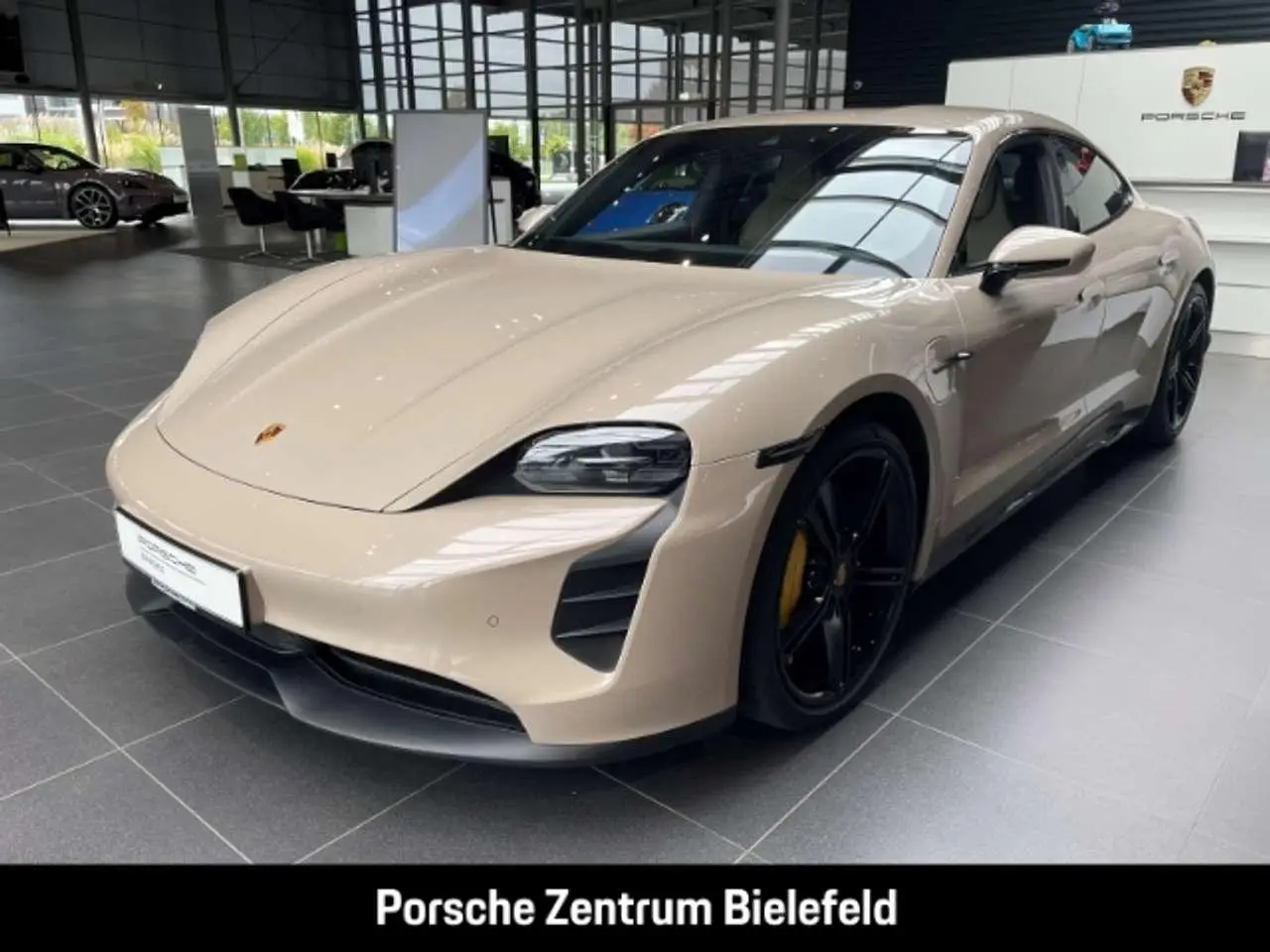 Photo 1 : Porsche Taycan 2021 Électrique