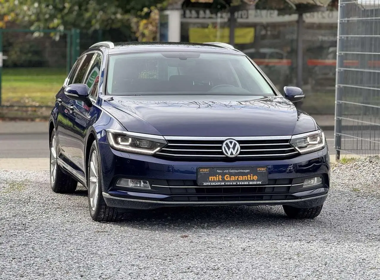 Photo 1 : Volkswagen Passat 2019 Essence