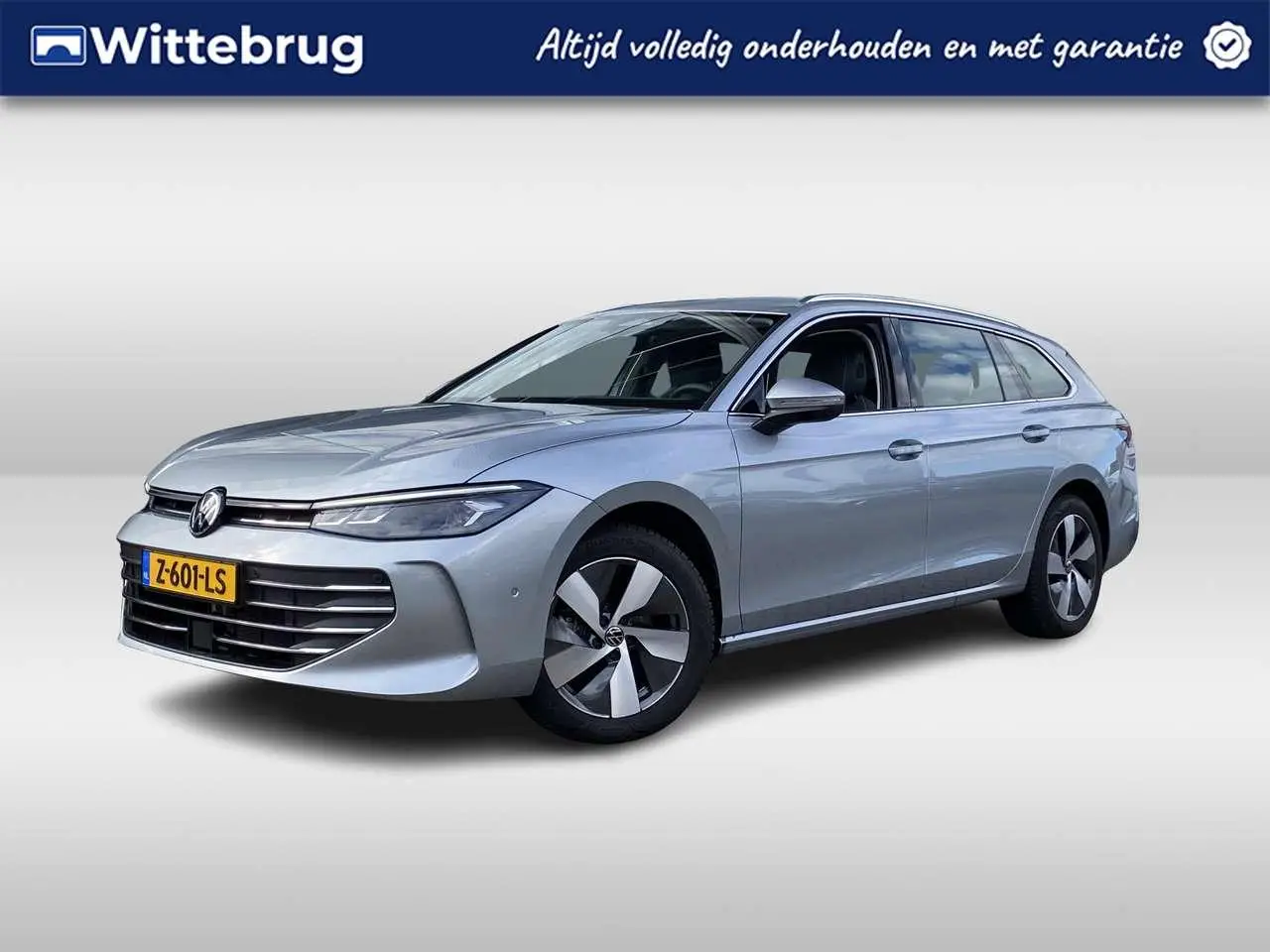 Photo 1 : Volkswagen Passat 2024 Hybrid