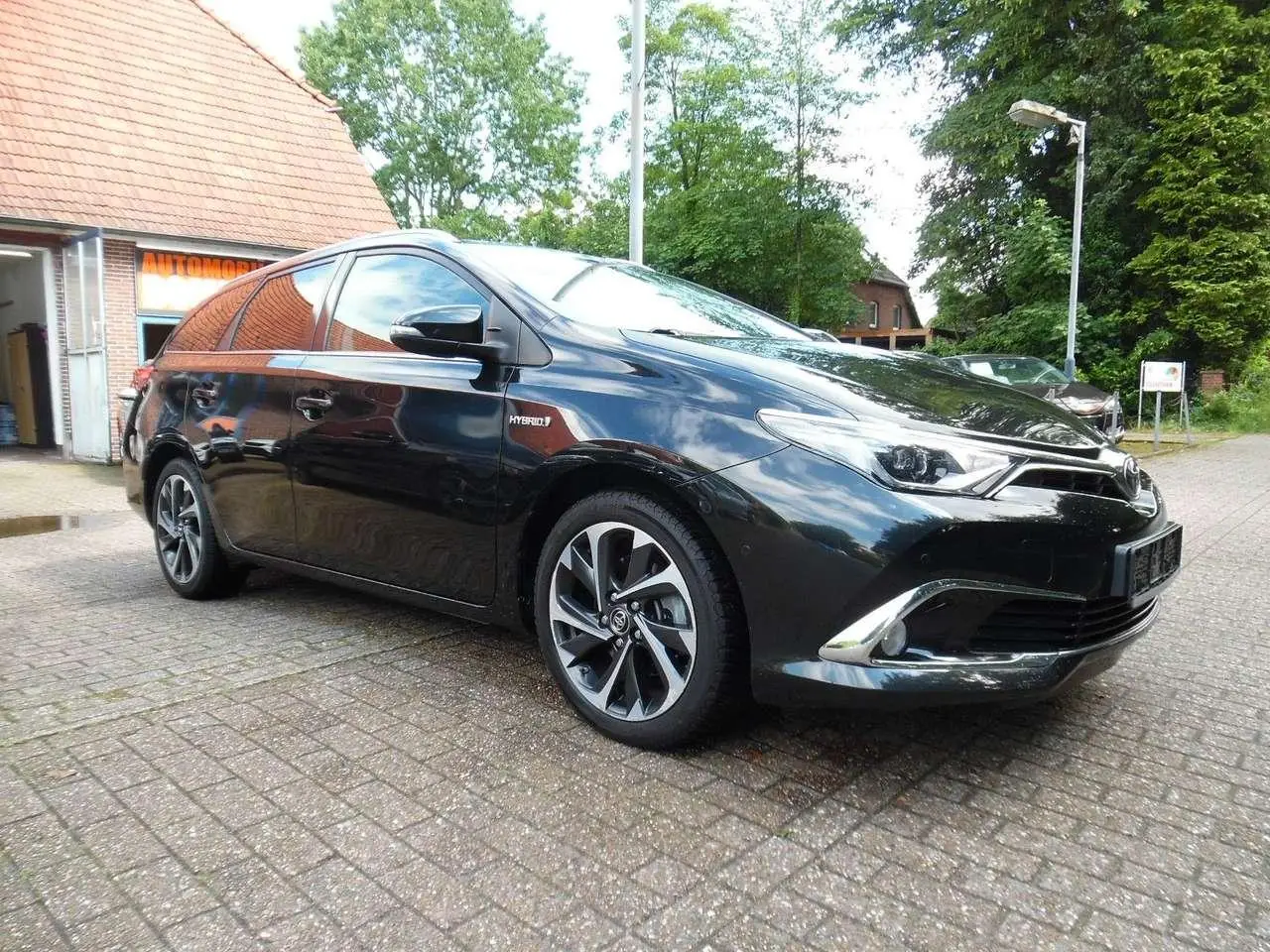 Photo 1 : Toyota Auris 2015 Hybrid