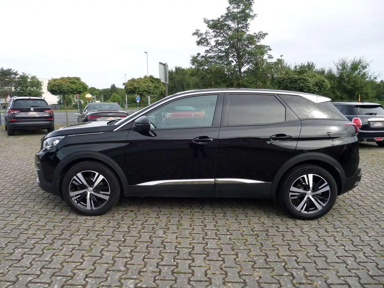 Photo 1 : Peugeot 3008 2019 Essence