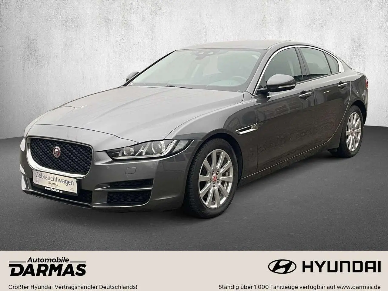 Photo 1 : Jaguar Xe 2019 Petrol