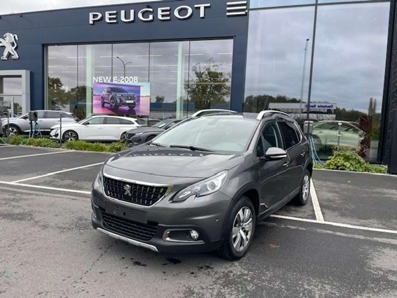 Photo 1 : Peugeot 2008 2017 Petrol