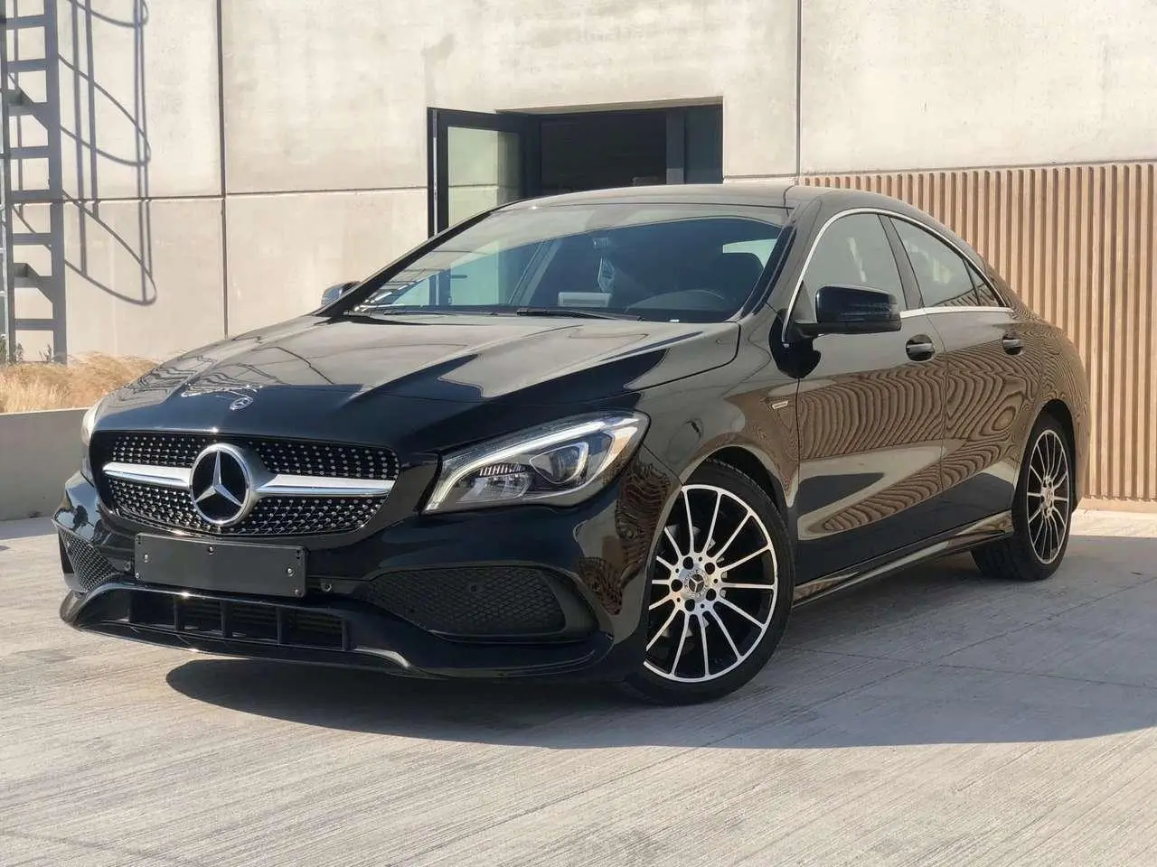 Photo 1 : Mercedes-benz Classe Cla 2018 Petrol