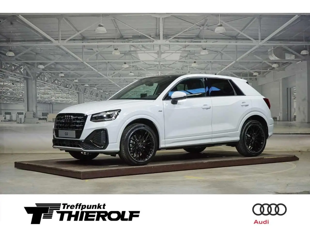 Photo 1 : Audi Q2 2024 Petrol