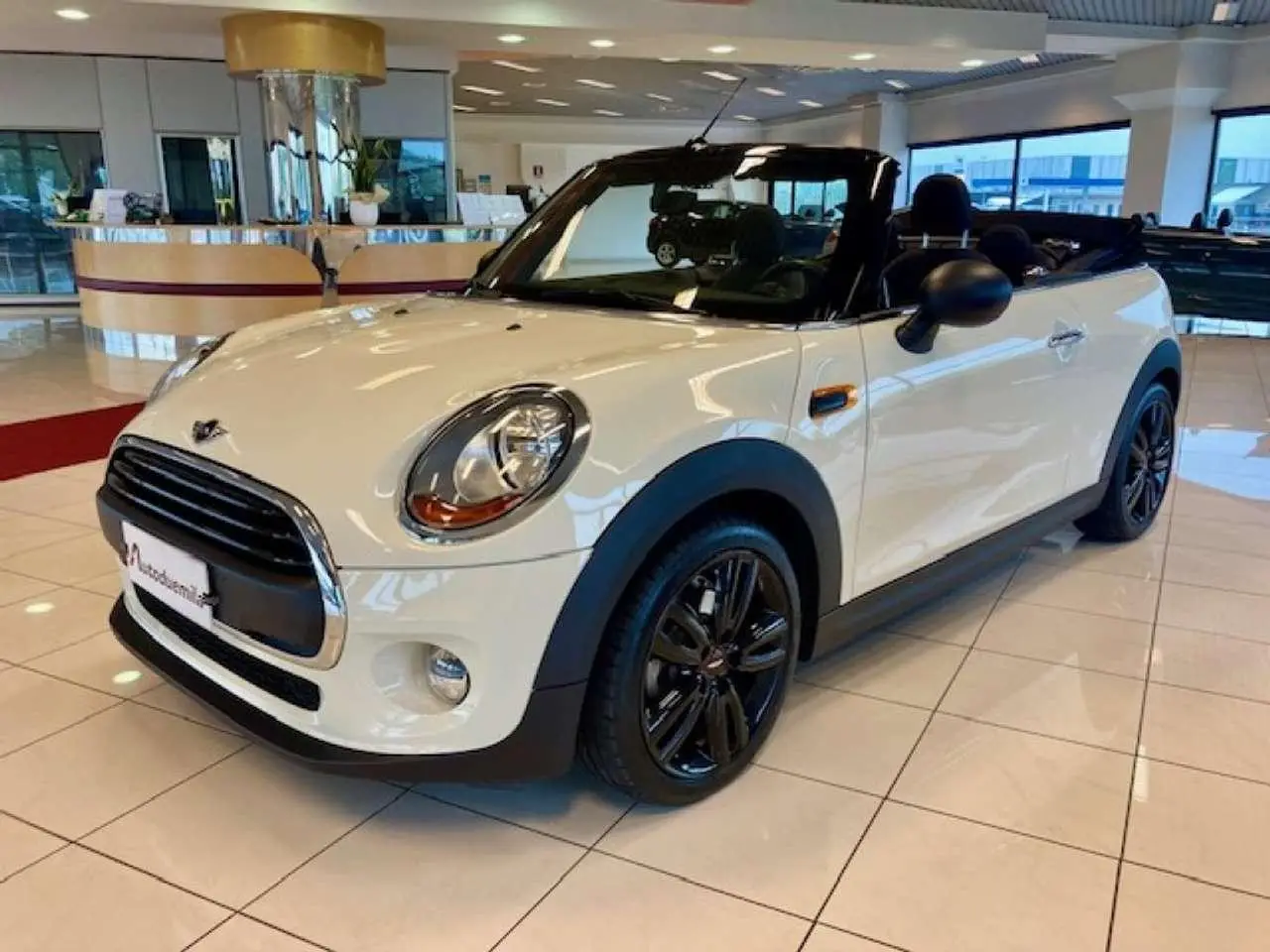 Photo 1 : Mini One 2018 Petrol