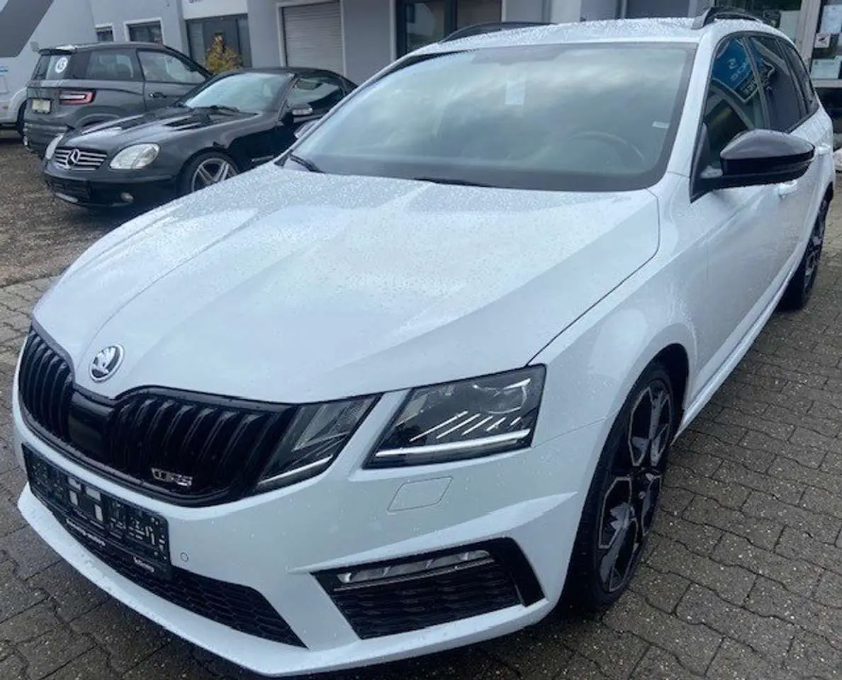 Photo 1 : Skoda Octavia 2019 Petrol