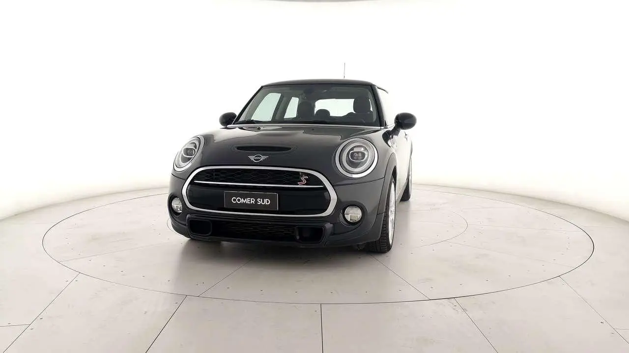 Photo 1 : Mini Cooper 2018 Petrol