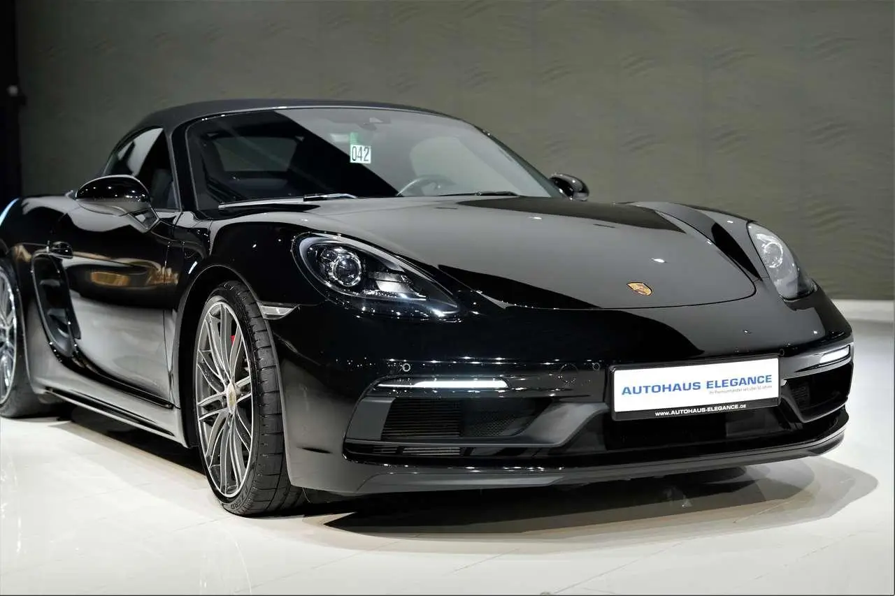 Photo 1 : Porsche Boxster 2020 Essence