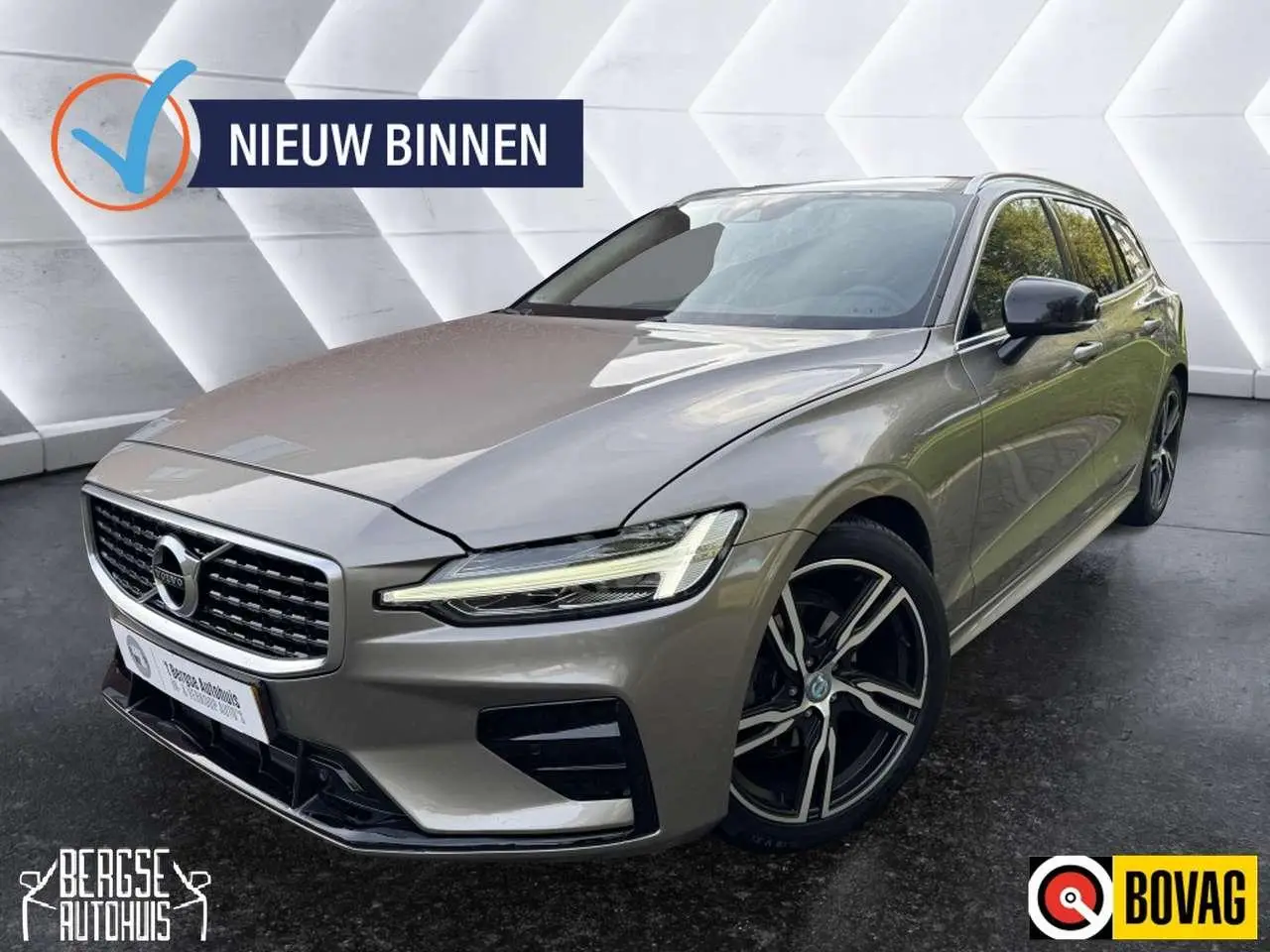 Photo 1 : Volvo V60 2019 Diesel