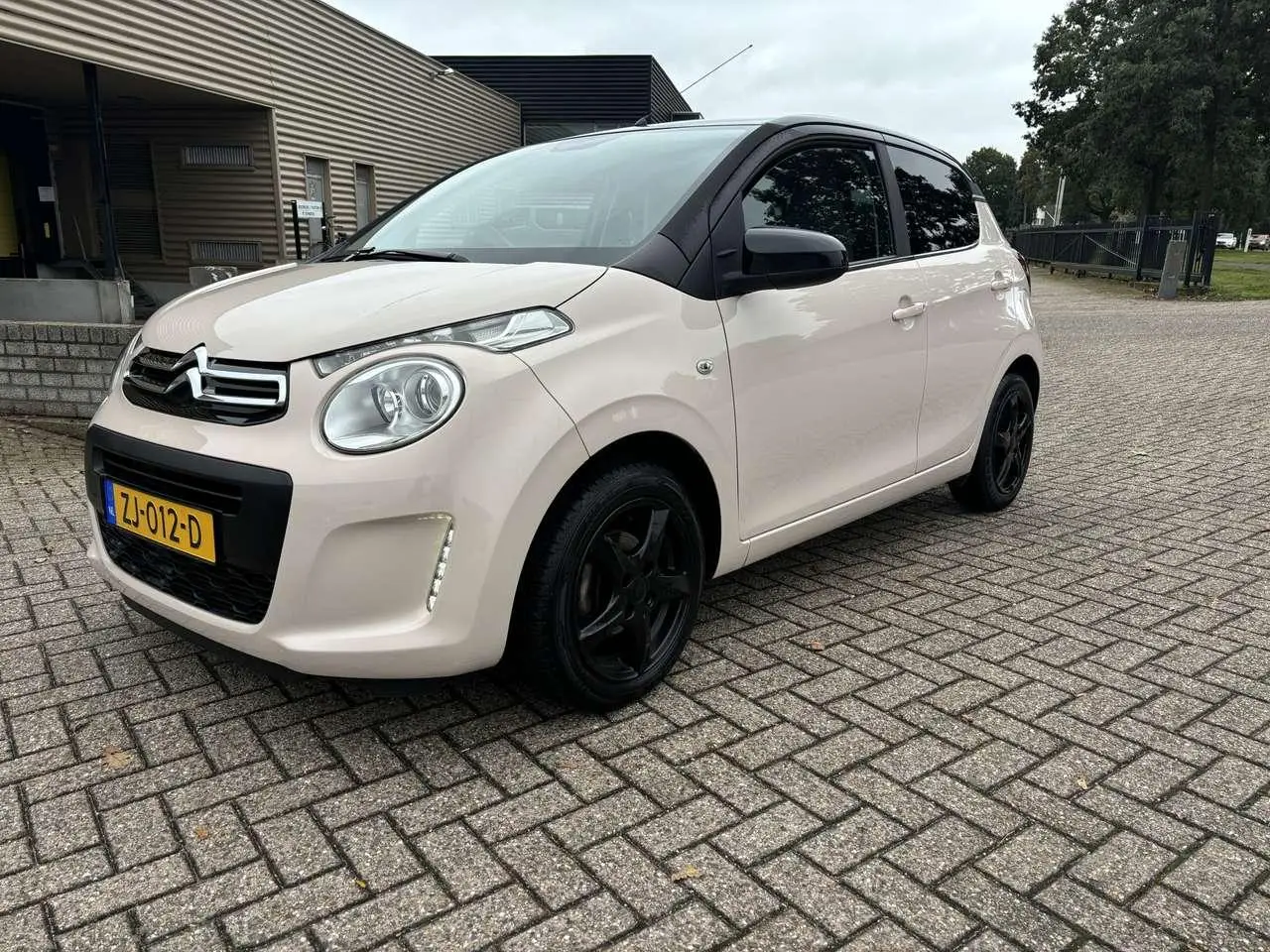 Photo 1 : Citroen C1 2019 Essence