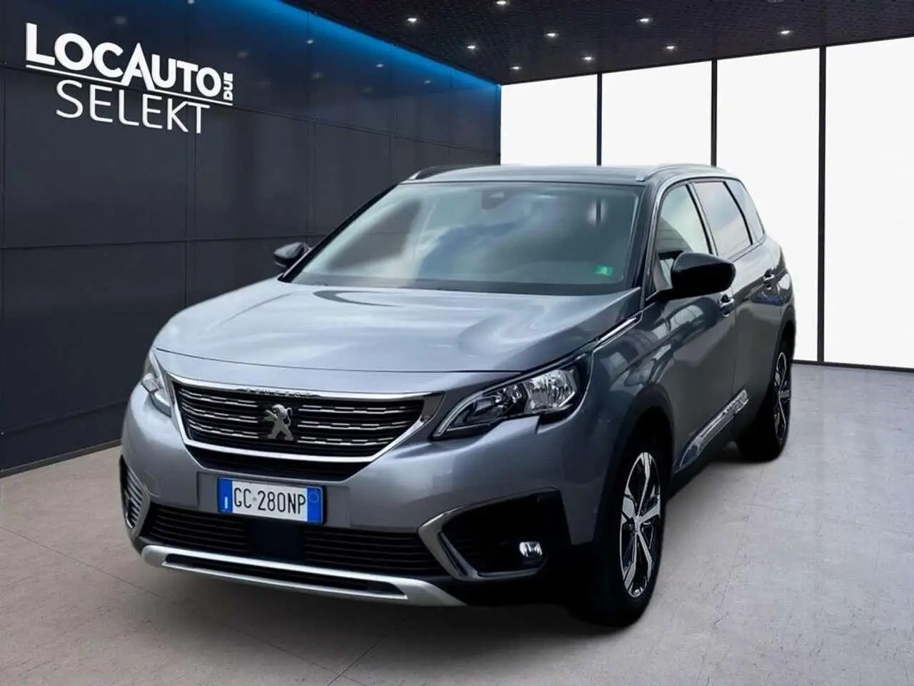 Photo 1 : Peugeot 5008 2020 Essence