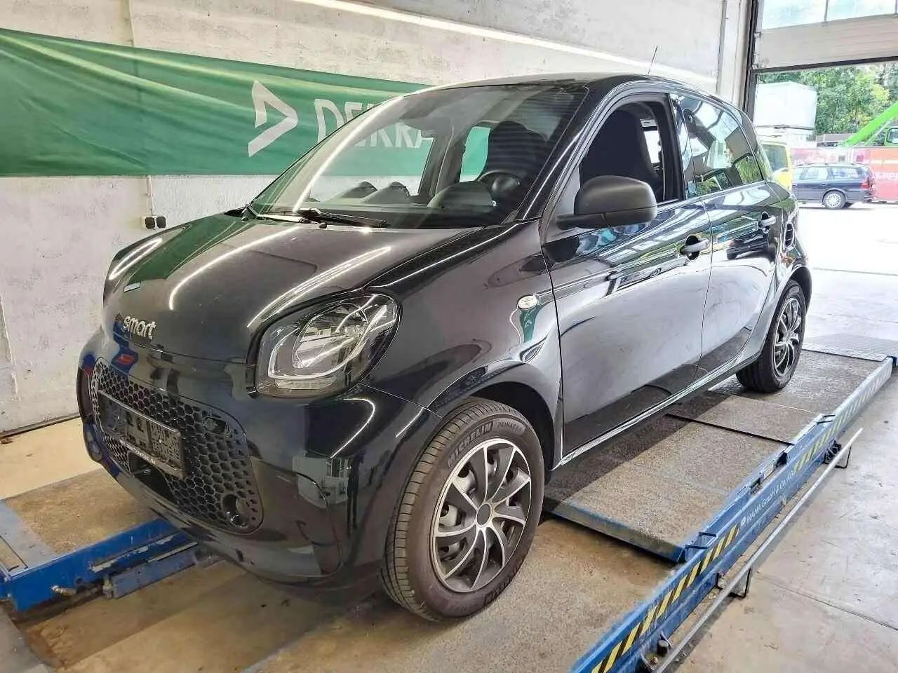 Photo 1 : Smart Forfour 2021 Electric