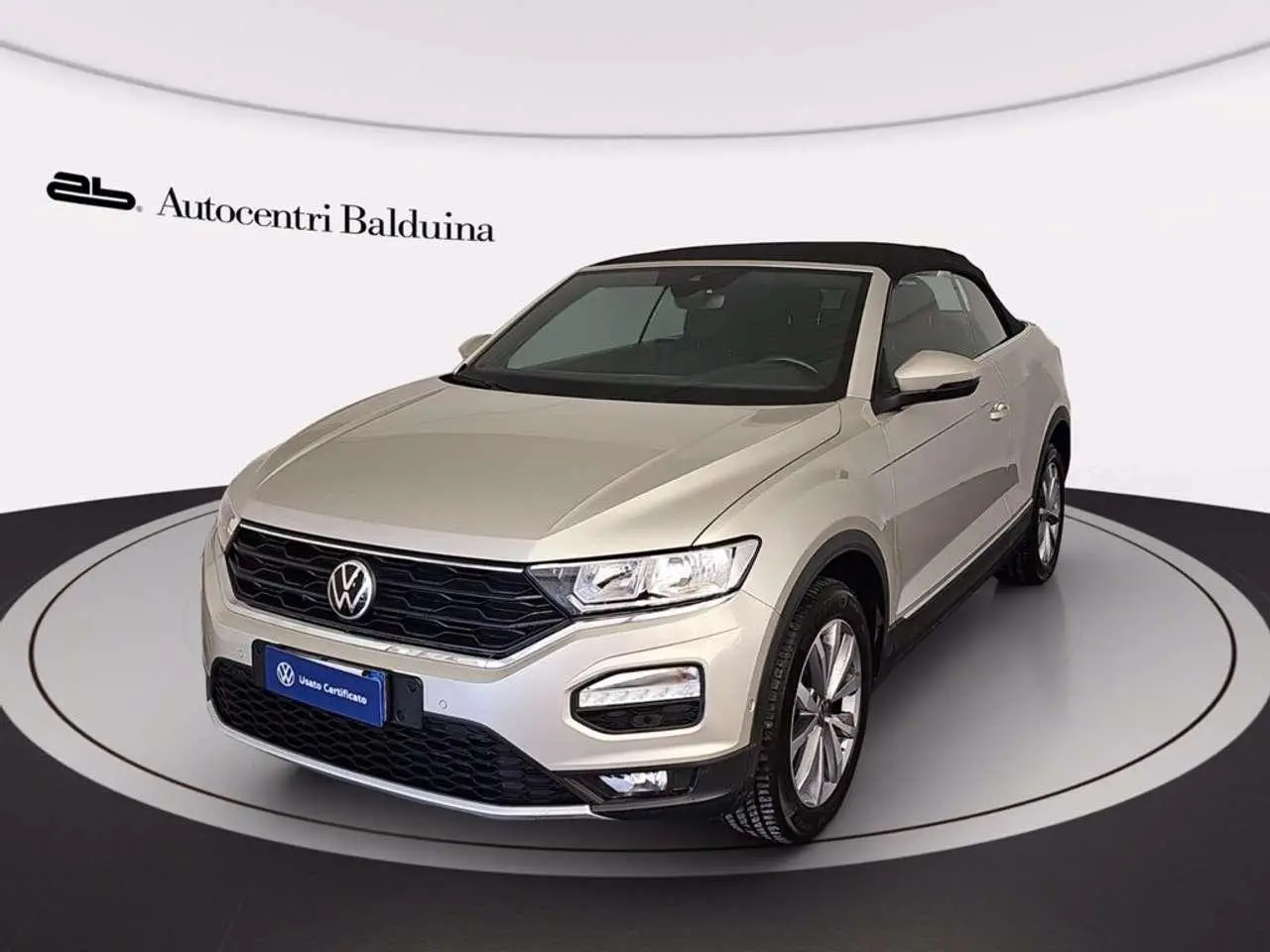 Photo 1 : Volkswagen T-roc 2021 Essence