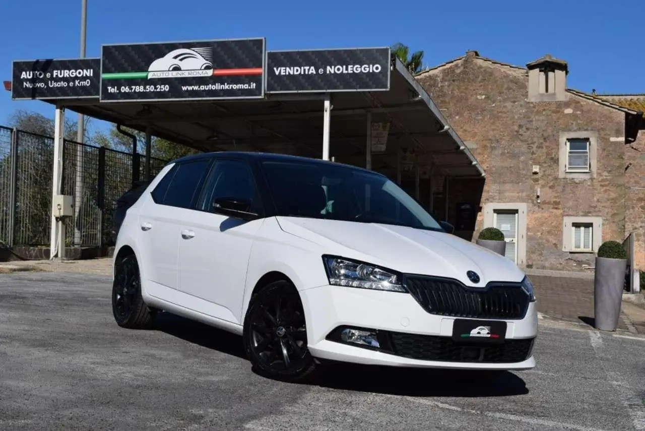 Photo 1 : Skoda Fabia 2021 Essence