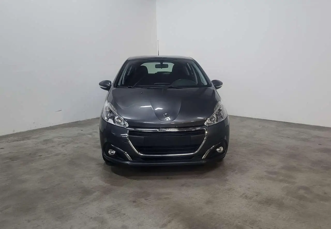 Photo 1 : Peugeot 208 2018 Petrol