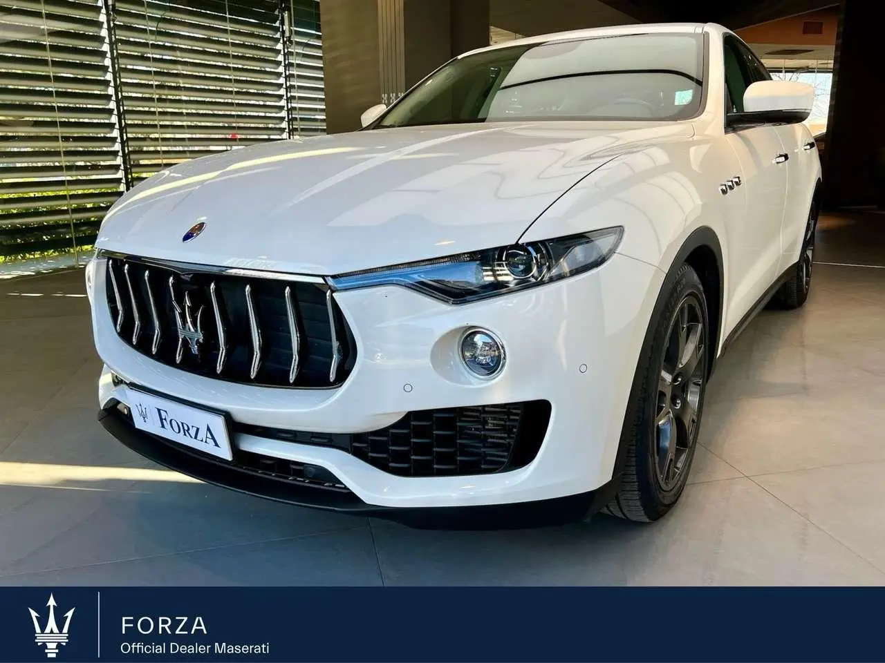 Photo 1 : Maserati Levante 2021 Essence