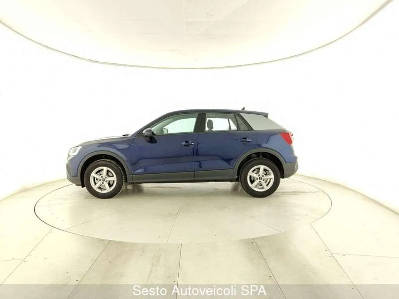 Photo 1 : Audi Q2 2024 Diesel