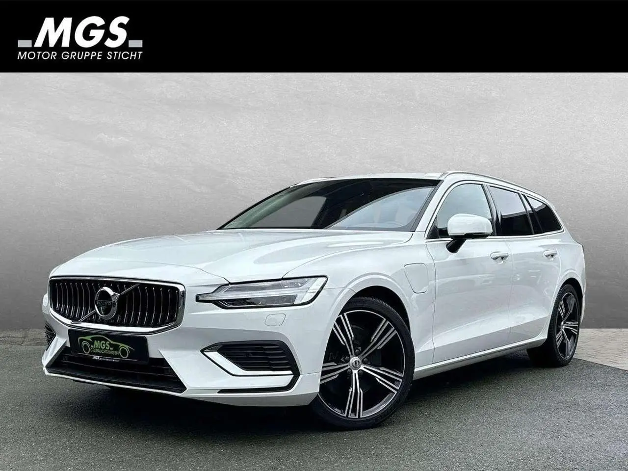 Photo 1 : Volvo V60 2020 Hybride