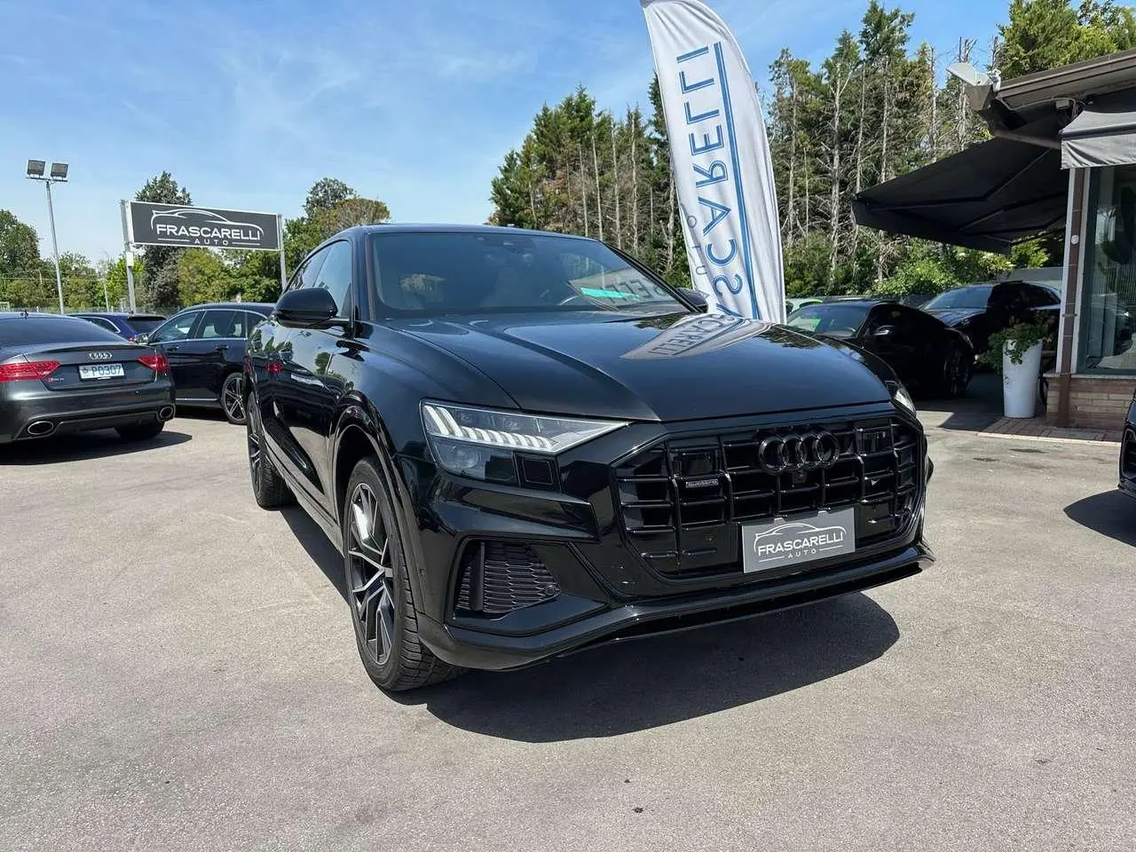 Photo 1 : Audi Q8 2019 Hybride