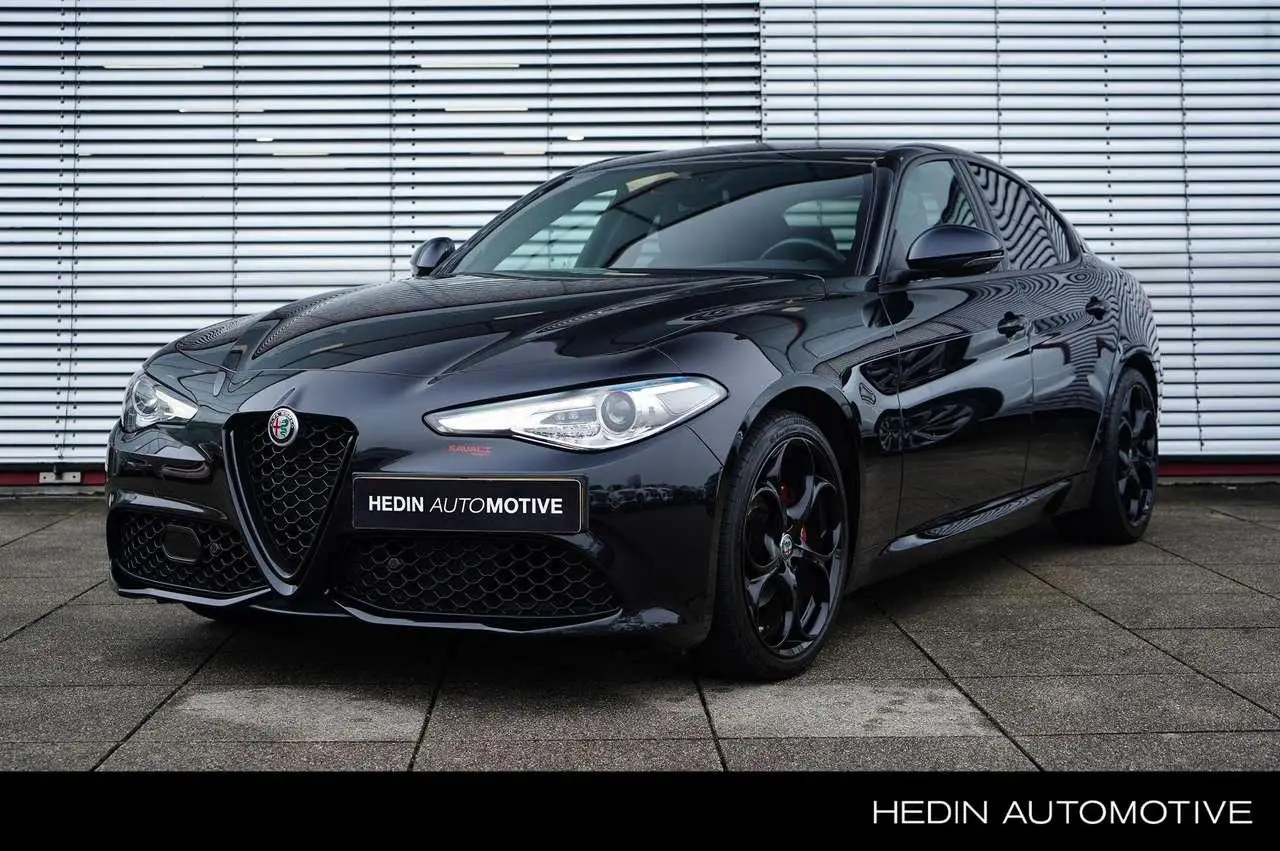 Photo 1 : Alfa Romeo Giulia 2022 Petrol