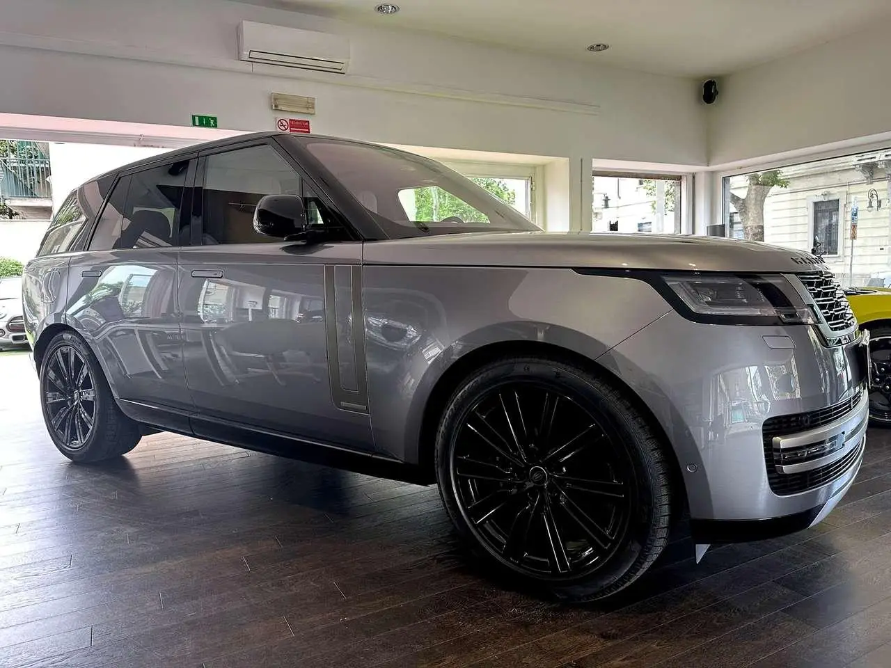 Photo 1 : Land Rover Range Rover 2023 Hybride