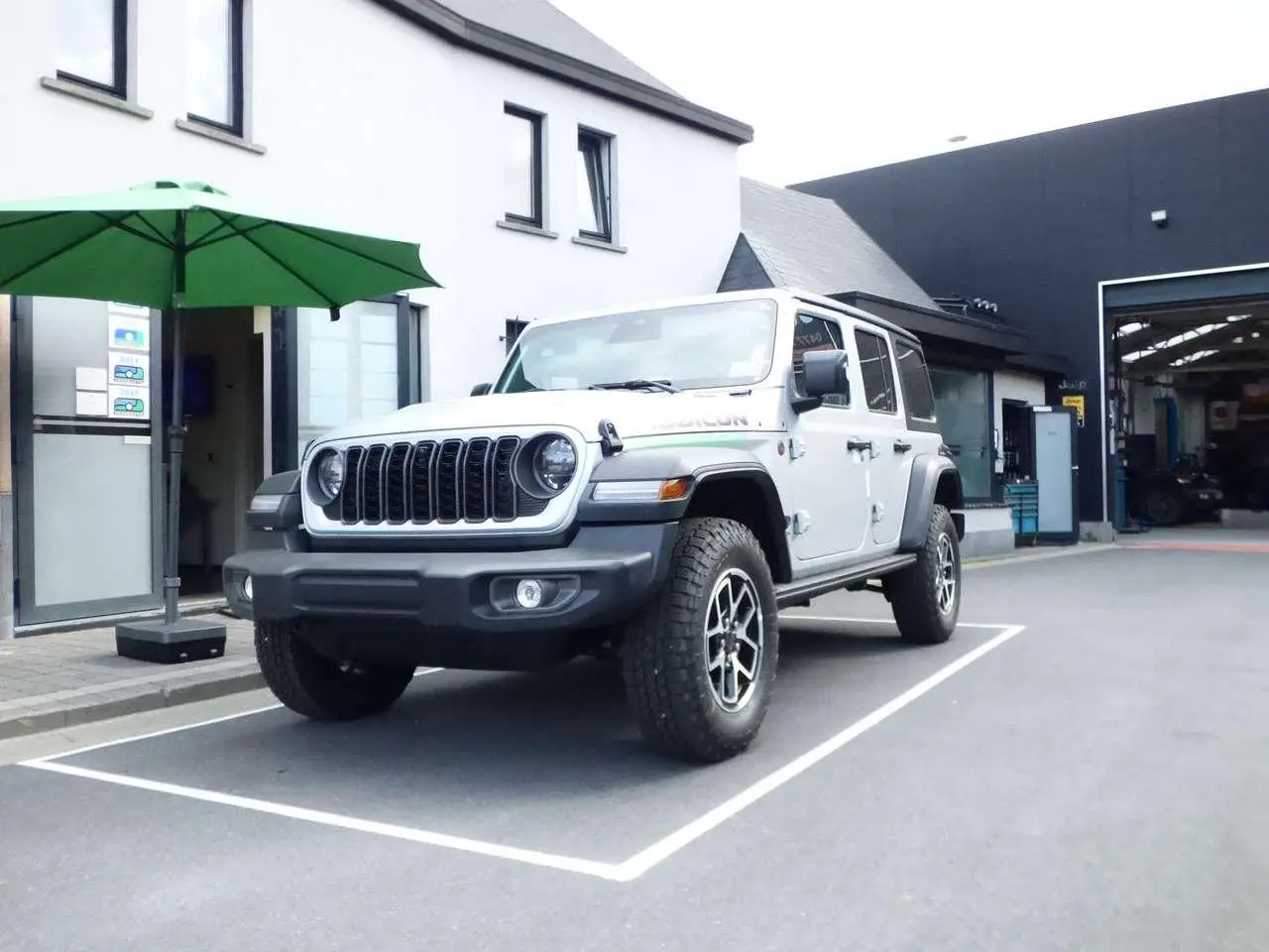 Photo 1 : Jeep Wrangler 2024 Petrol