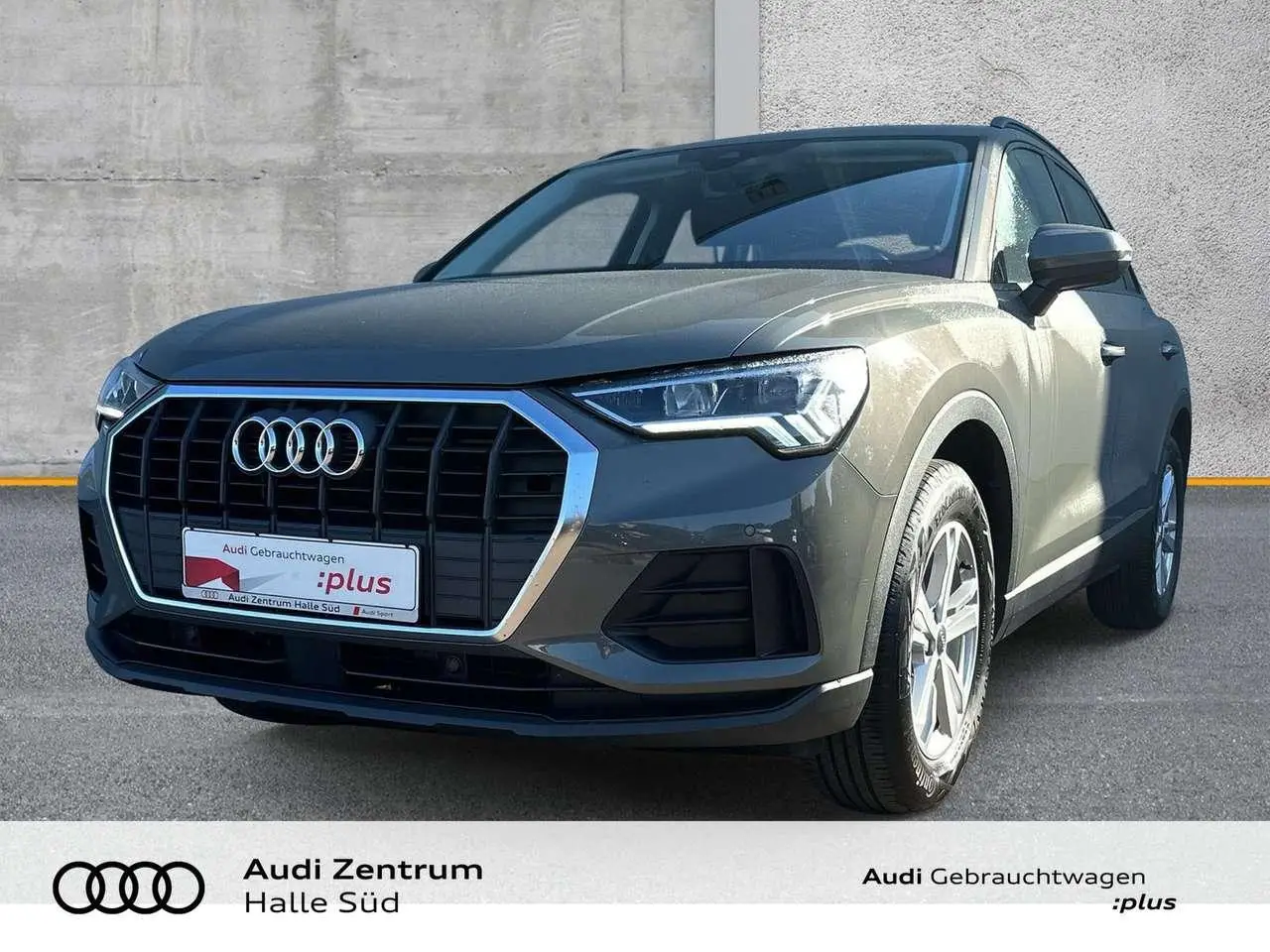 Photo 1 : Audi Q3 2020 Petrol