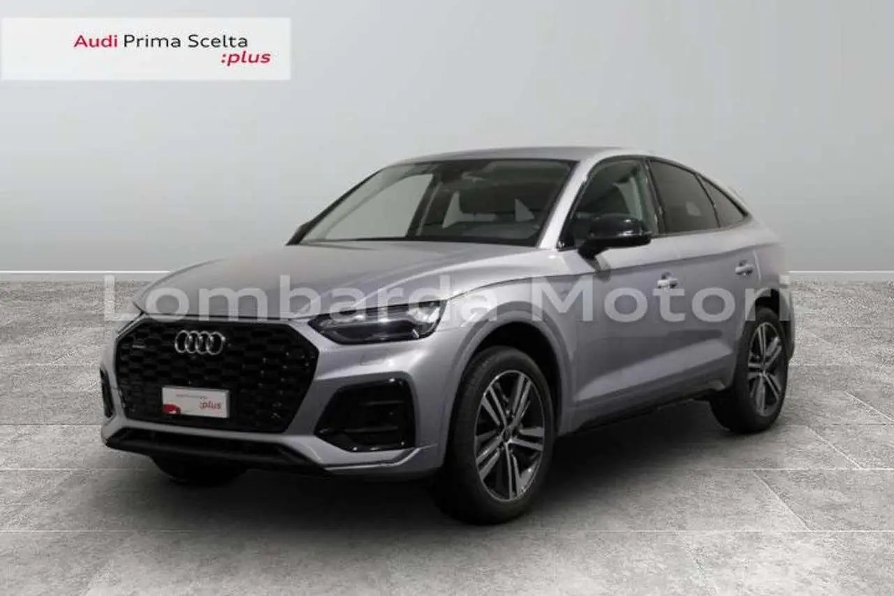 Photo 1 : Audi Q5 2023 Hybride