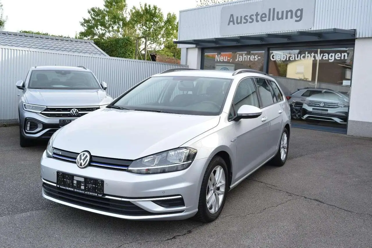 Photo 1 : Volkswagen Golf 2019 Petrol