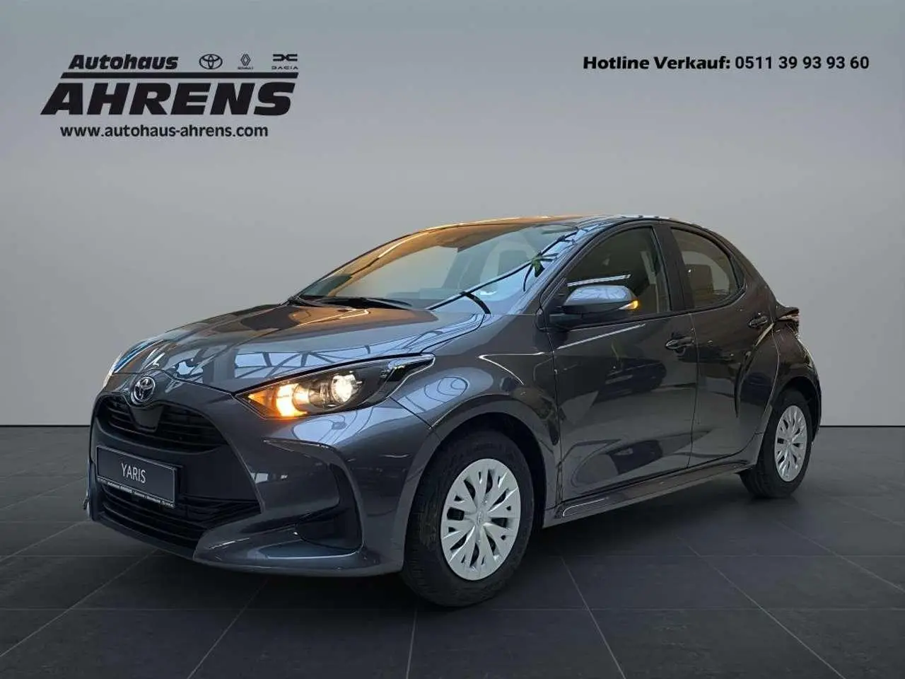 Photo 1 : Toyota Yaris 2024 Petrol