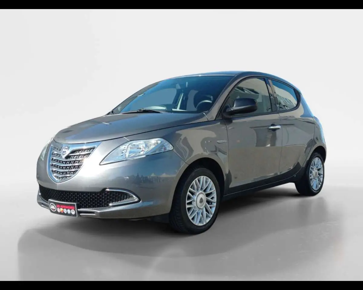 Photo 1 : Lancia Ypsilon 2015 Petrol