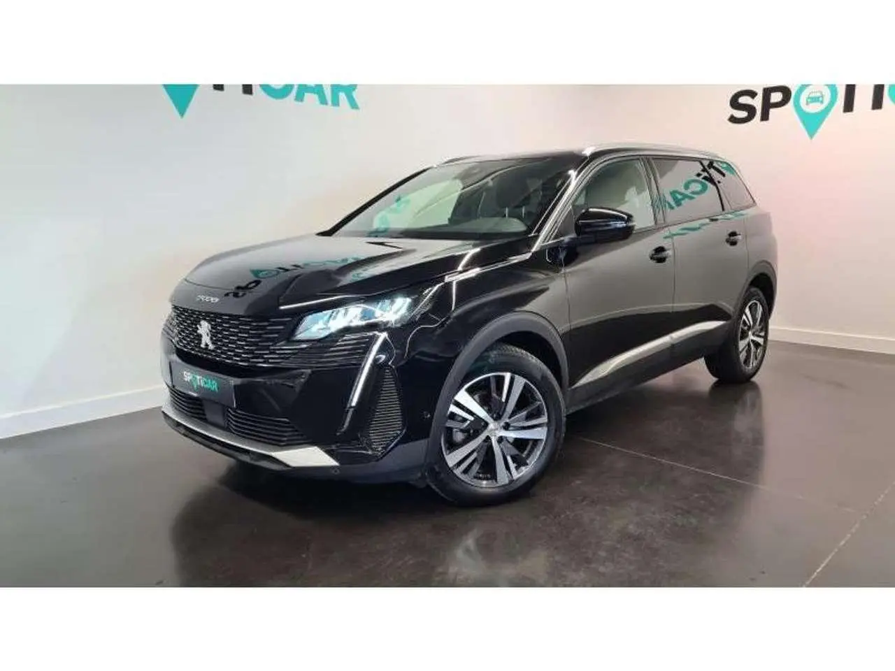 Photo 1 : Peugeot 5008 2023 Petrol