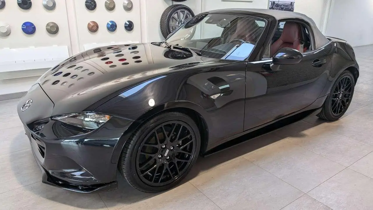 Photo 1 : Mazda Mx-5 2021 Essence