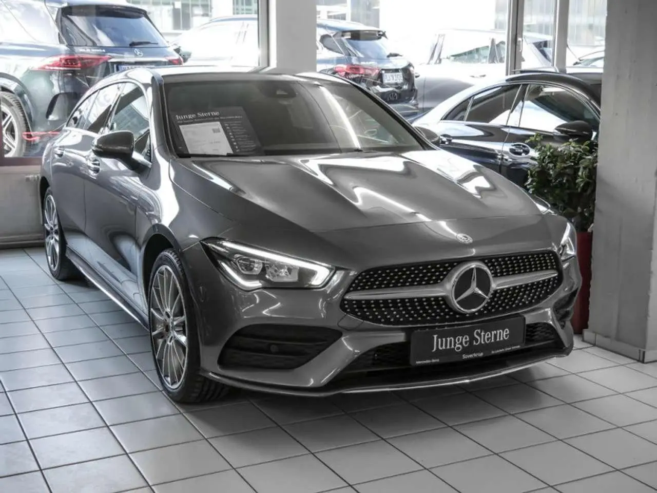 Photo 1 : Mercedes-benz Classe Cla 2023 Hybride