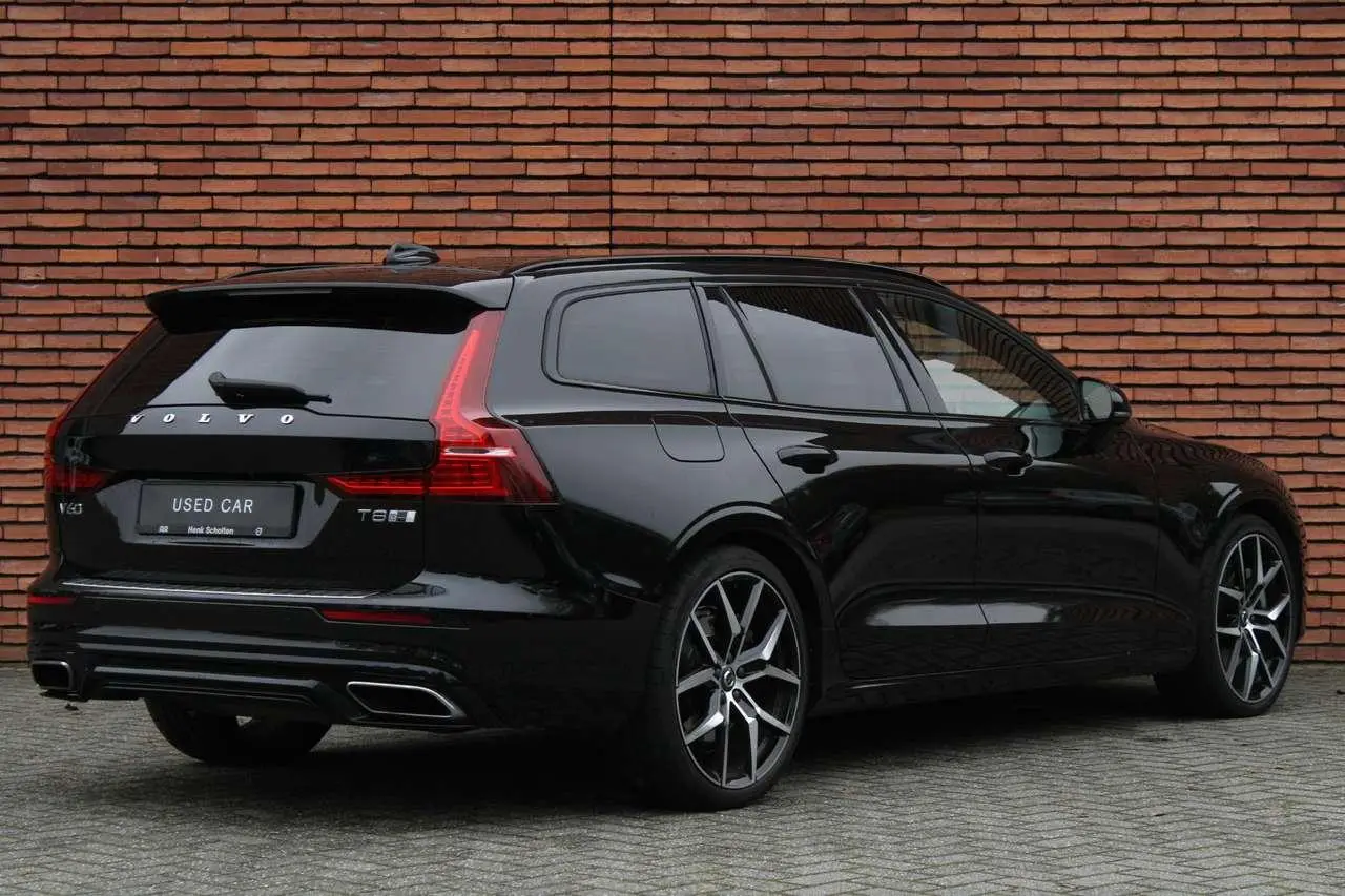 Photo 1 : Volvo V60 2019 Hybride