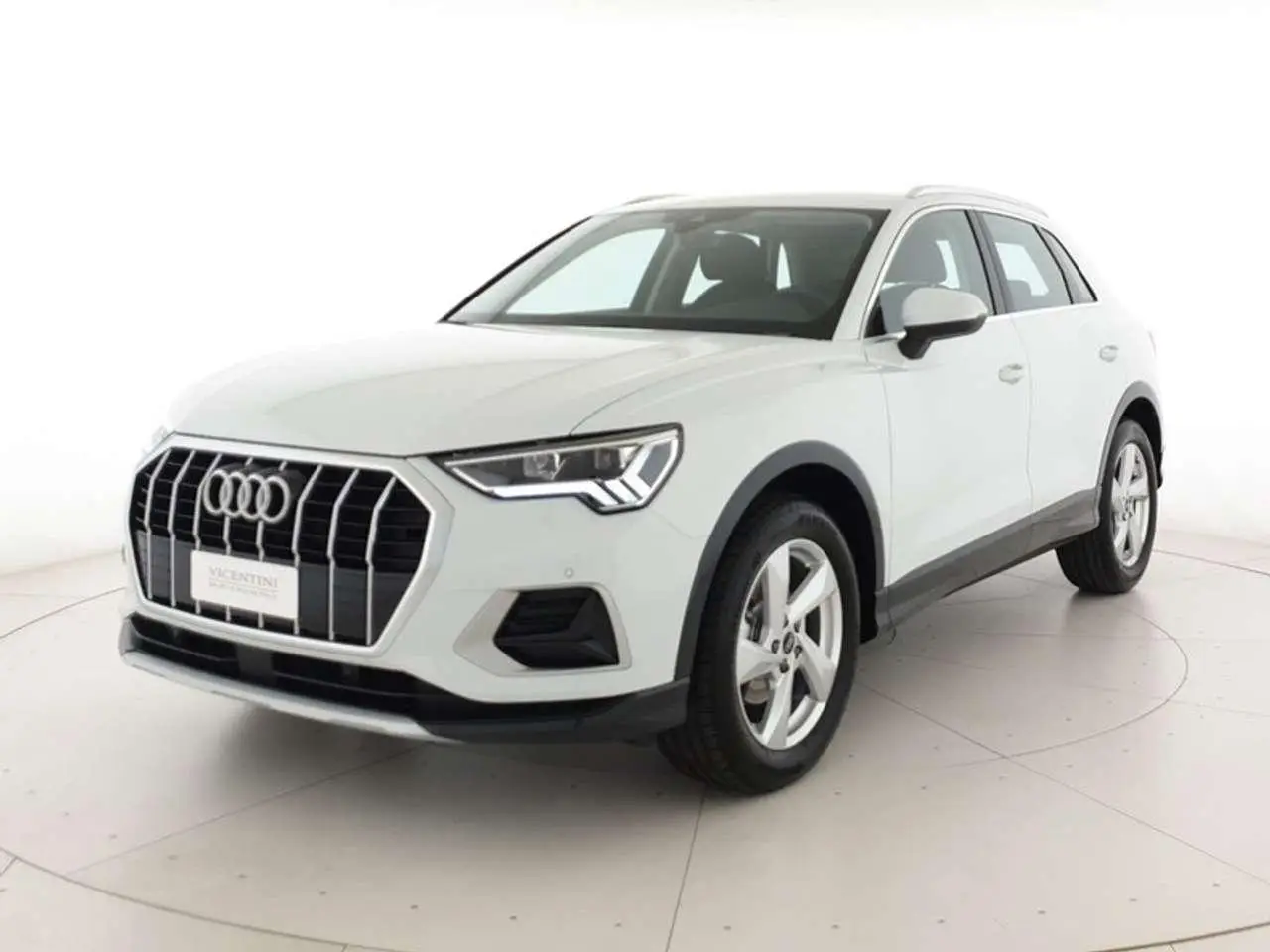 Photo 1 : Audi Q3 2024 Diesel