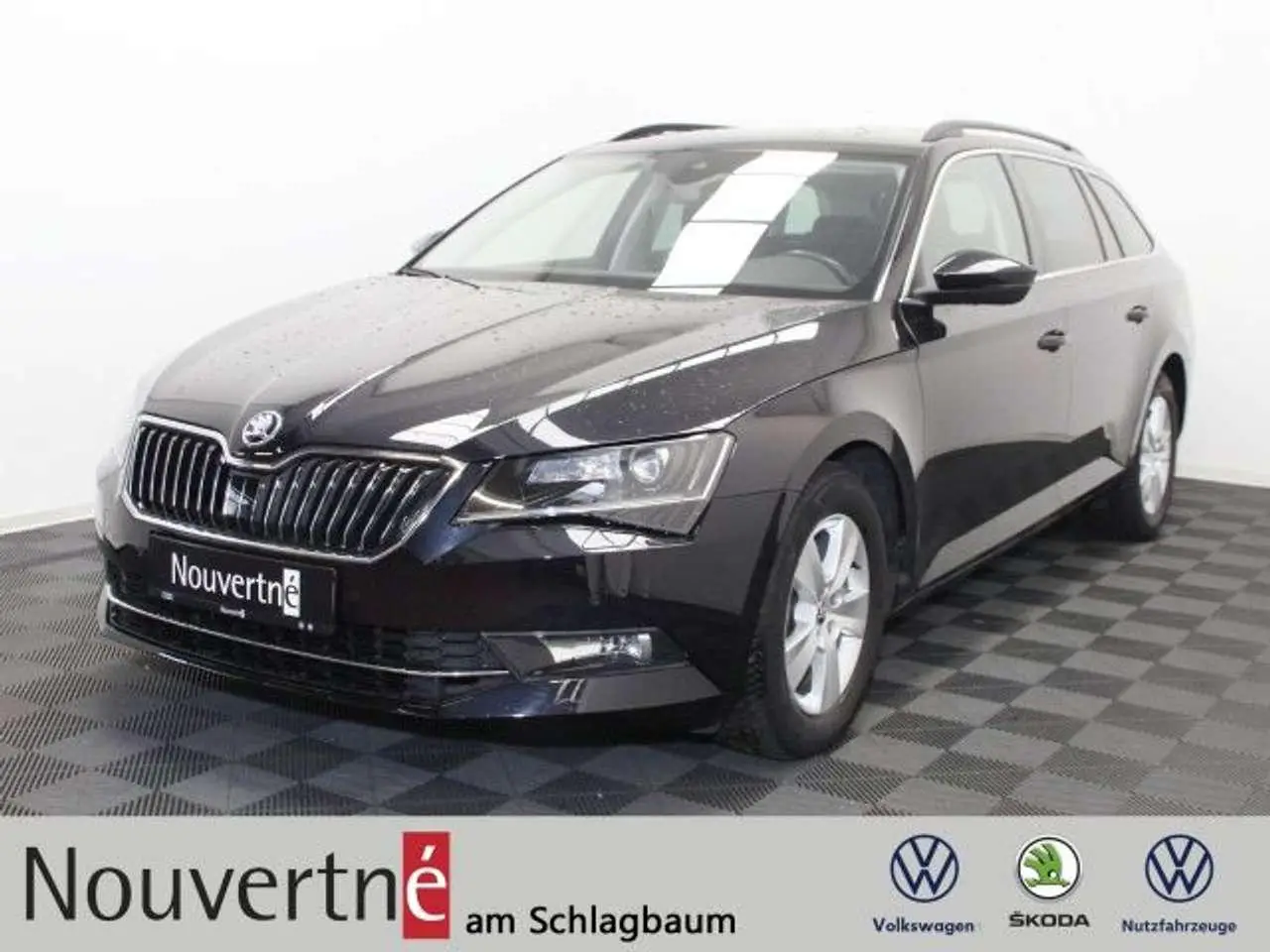 Photo 1 : Skoda Superb 2018 Petrol