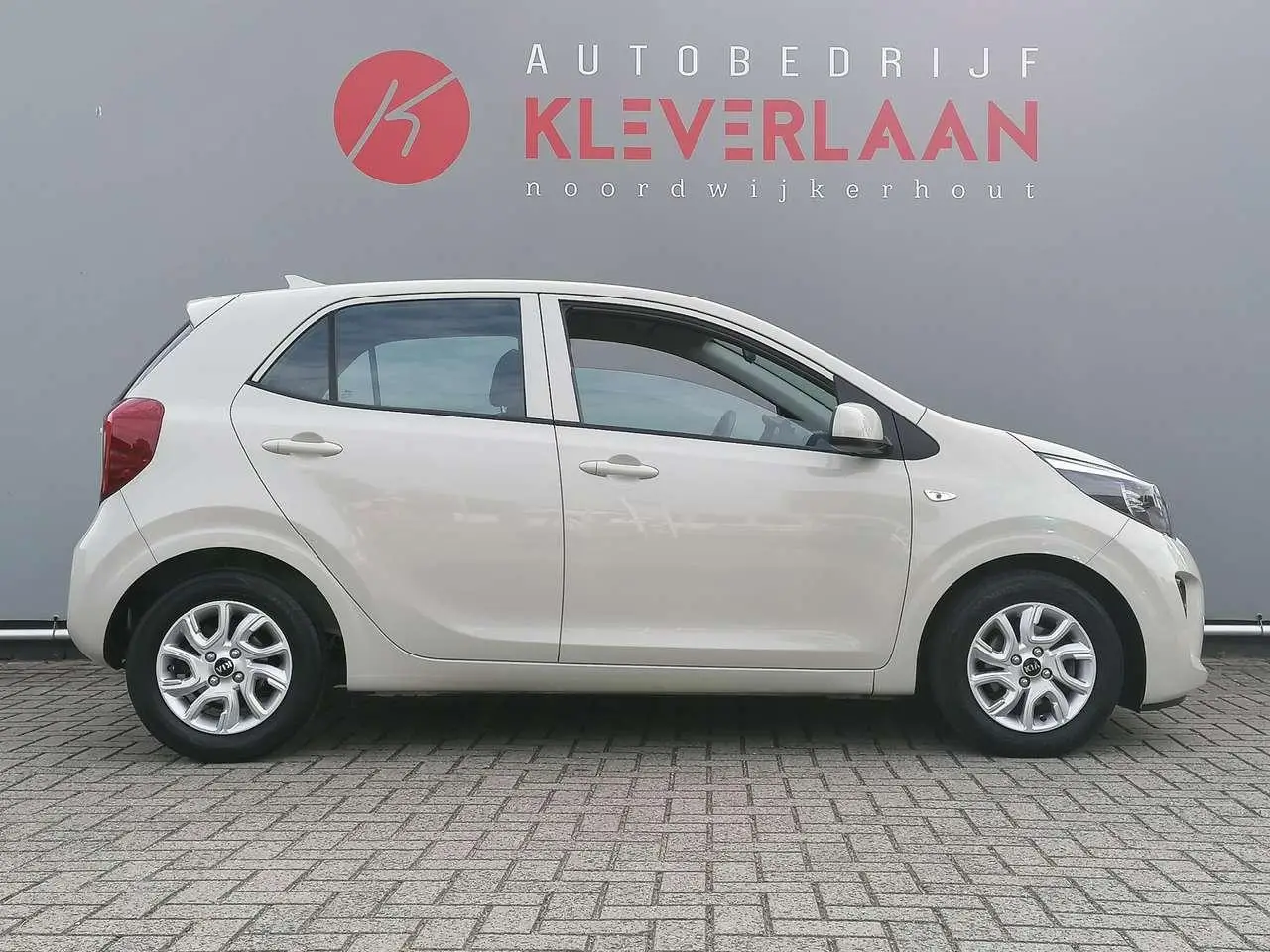 Photo 1 : Kia Picanto 2018 Petrol