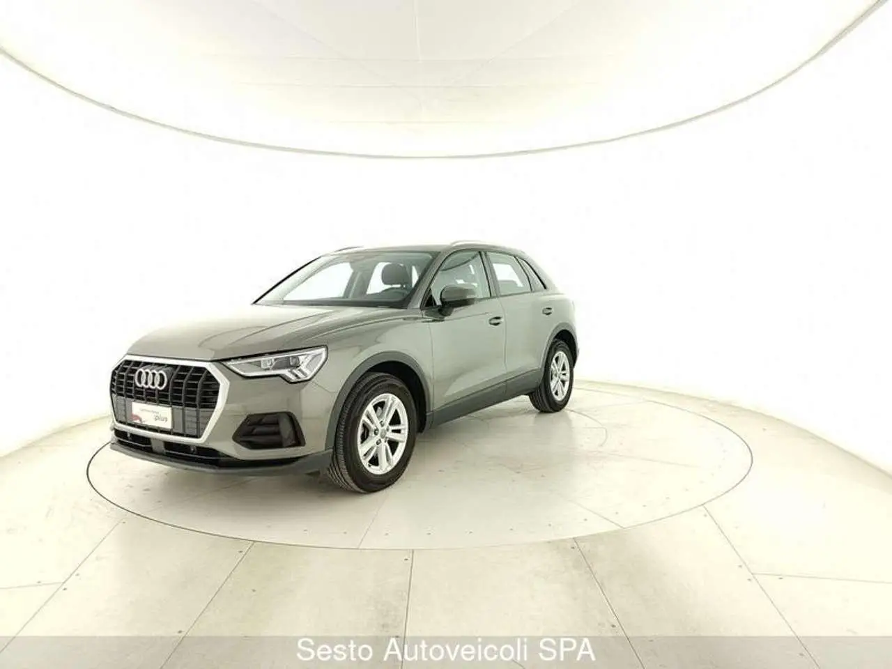 Photo 1 : Audi Q3 2021 Hybride