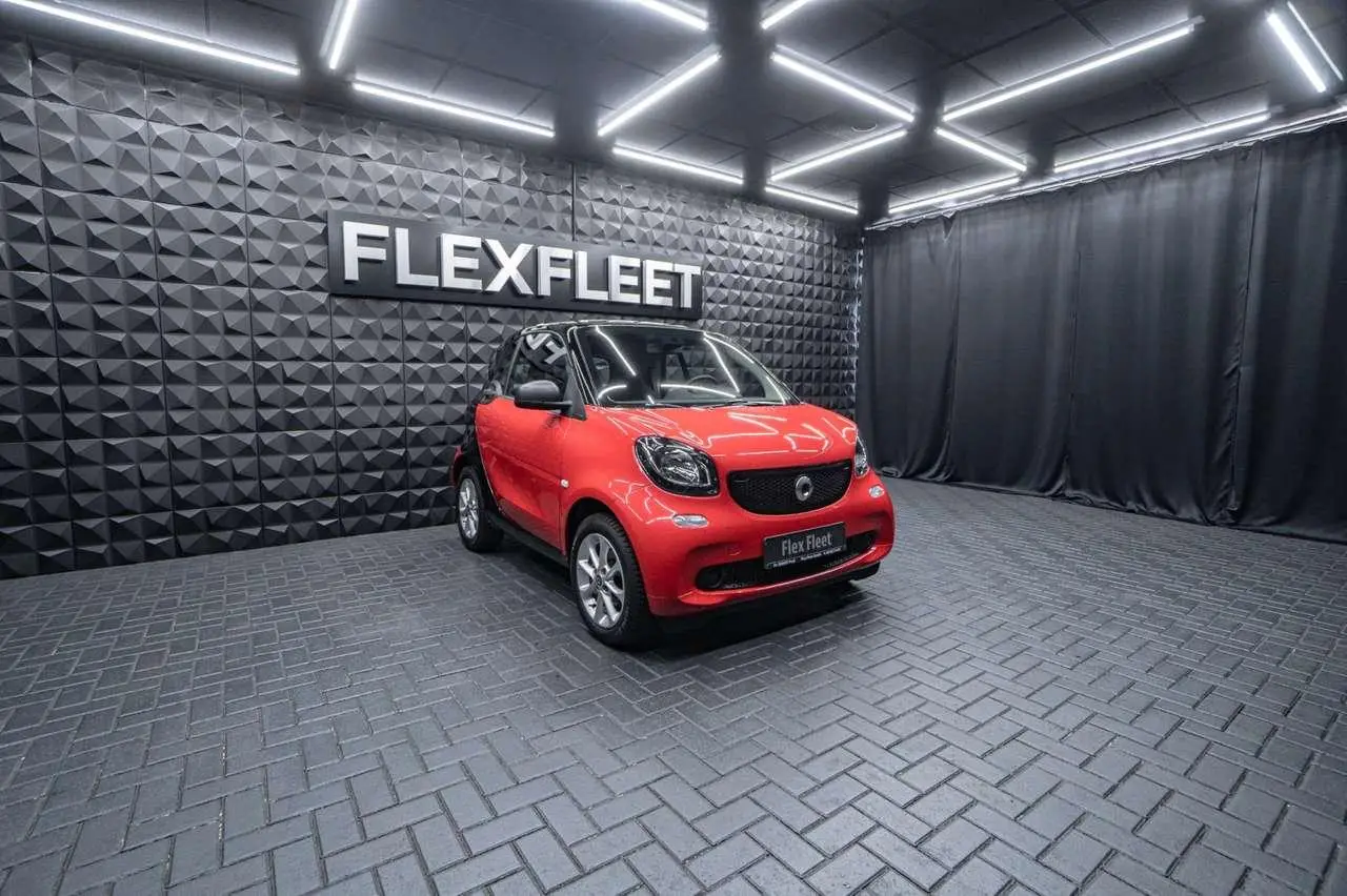 Photo 1 : Smart Fortwo 2018 Petrol