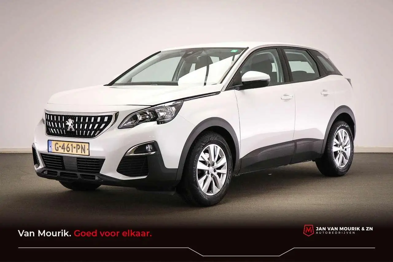 Photo 1 : Peugeot 3008 2019 Essence