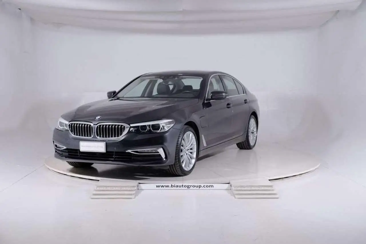 Photo 1 : Bmw Serie 5 2019 Hybrid