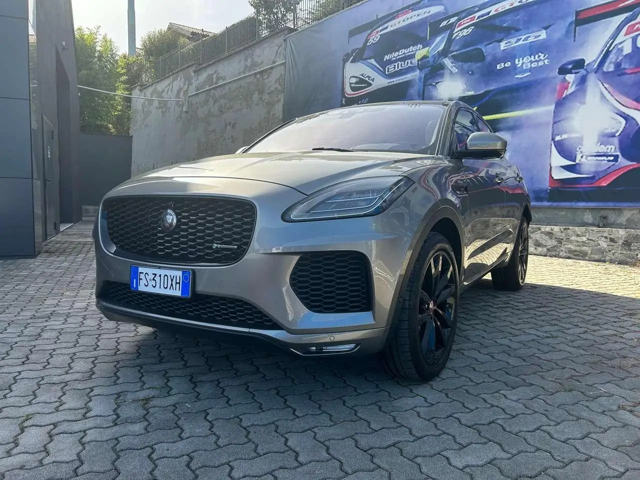 Photo 1 : Jaguar E-pace 2018 Petrol