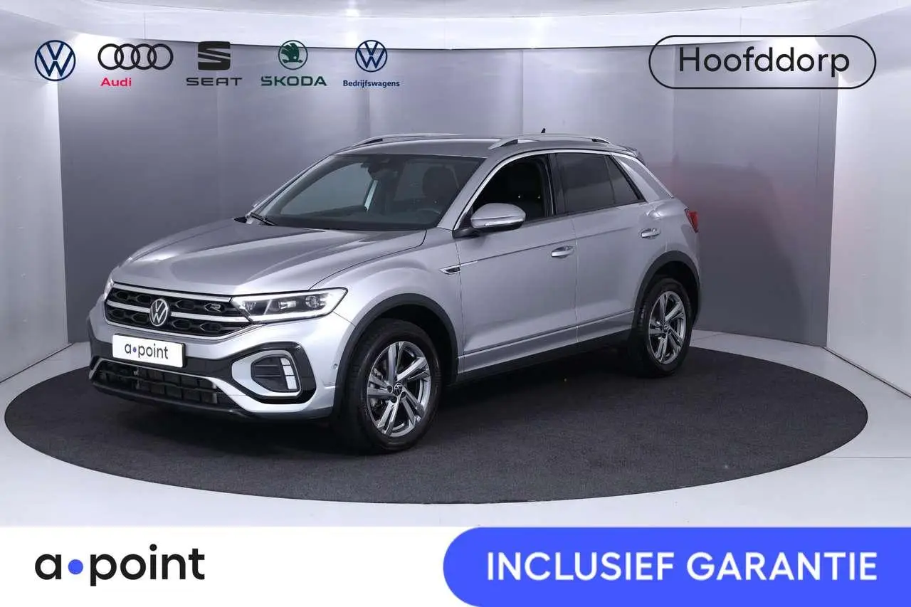 Photo 1 : Volkswagen T-roc 2023 Essence