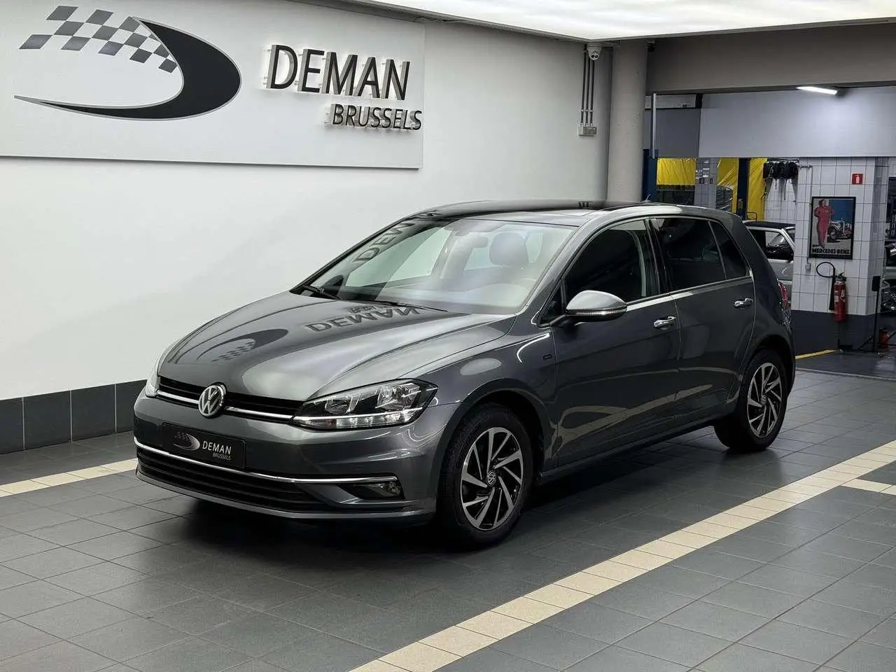 Photo 1 : Volkswagen Golf 2018 Petrol